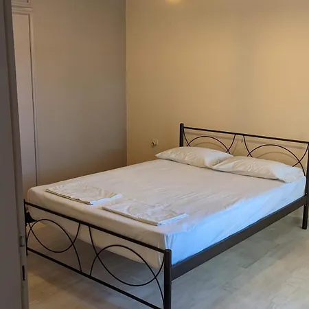 Beachfront Apartment *