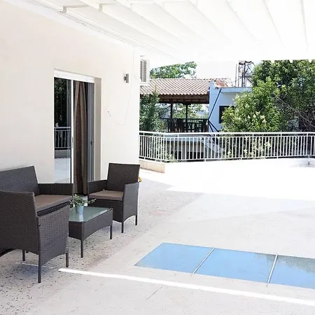 Beachfront Apartment *